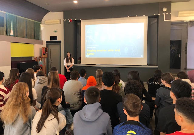 Effects of video games on teen mental health 